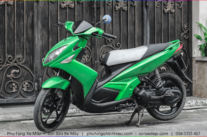 son-xe-may-nouvo-xanh-kawasaki.jpg