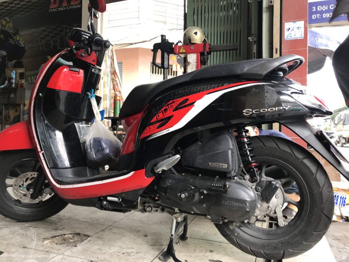 phuoc-yss-scoopy.jpg phuoc-yss-scoopy.jpg