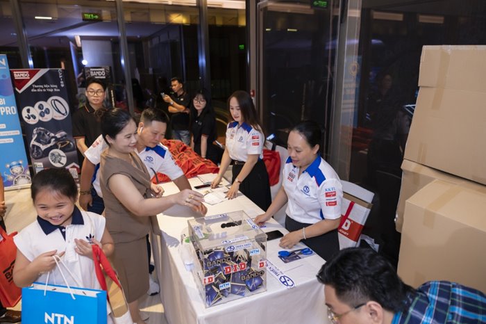 Tiec-tri-an-khach-hang-HCM-2025-3.jpg Tiec-tri-an-khach-hang-HCM-2025-3.jpg