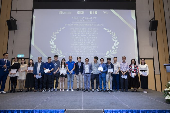 Tiec-tri-an-khach-hang-HN-2025-14.jpg Tiec-tri-an-khach-hang-HN-2025-14.jpg