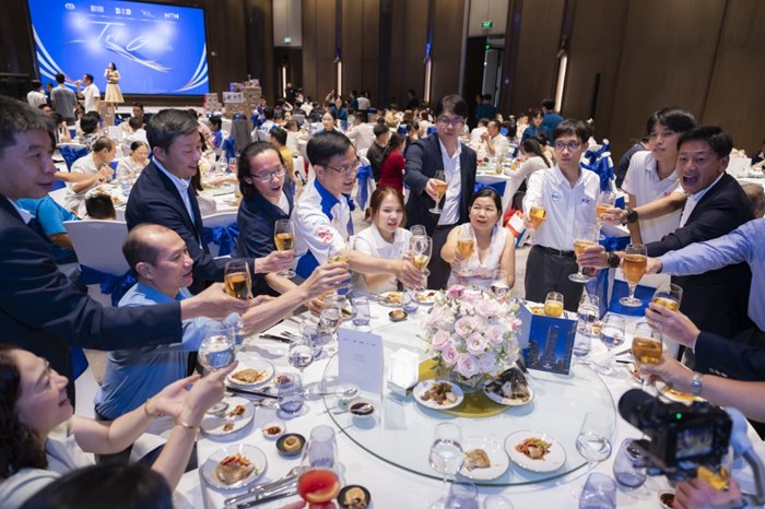 Tiec-tri-an-khach-hang-HCM-2025-10.jpg Tiec-tri-an-khach-hang-HCM-2025-10.jpg