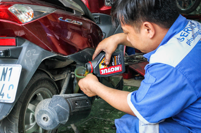 nhot-motul-xe-ga.jpg