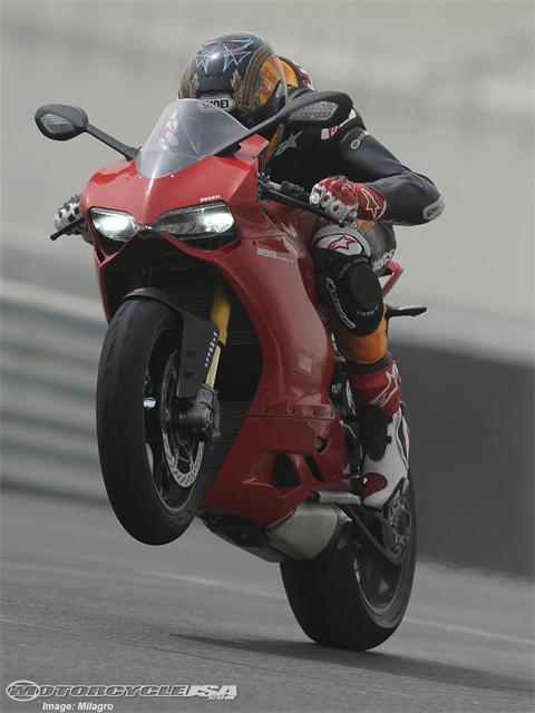 ducati-panigale-6.jpg ducati-panigale-6.jpg