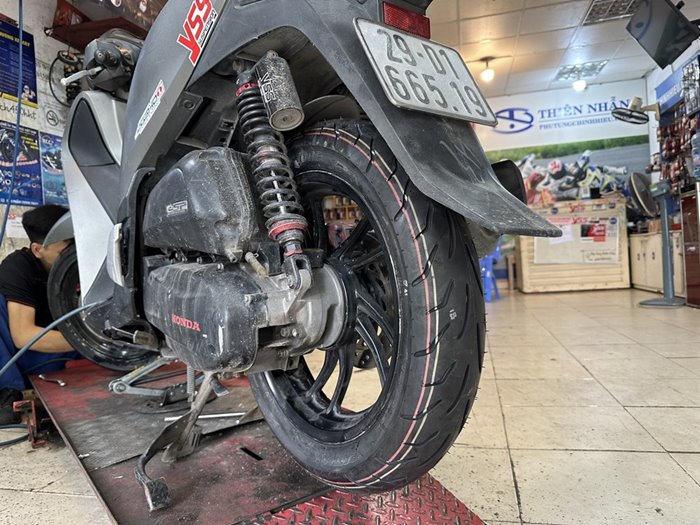LOP-XE-BRIDGESTONE-SH-6.jpg LOP-XE-BRIDGESTONE-SH-6.jpg