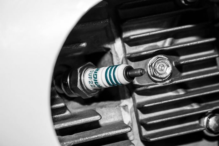 bugi-denso.jpg