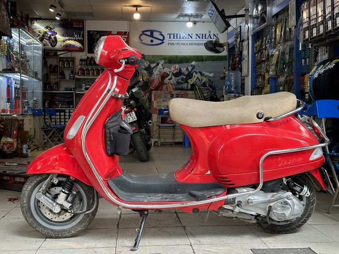 phuoc-yss-vespa.jpg phuoc-yss-vespa.jpg