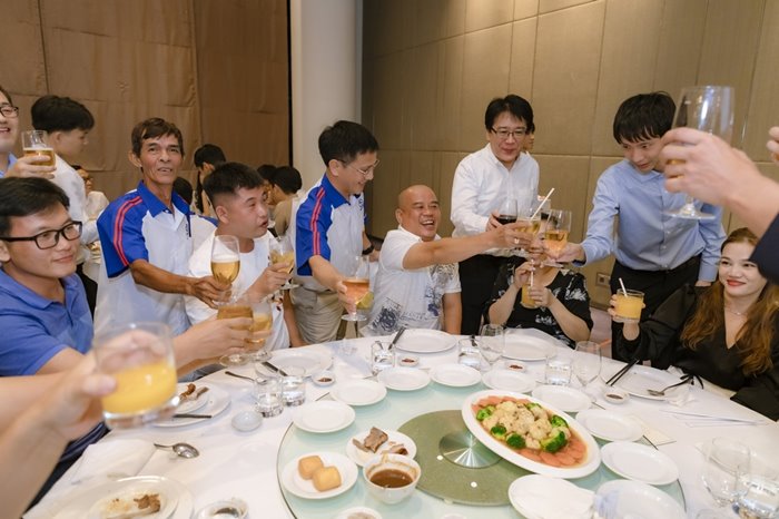 Tiec-khach-hang-Ho-Chi-Minh-2023-20.jpg Tiec-khach-hang-Ho-Chi-Minh-2023-20.jpg