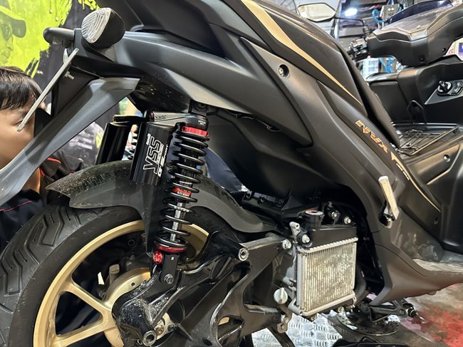 phuoc-YSS-G-Sport-NVX-155-2-1.jpg