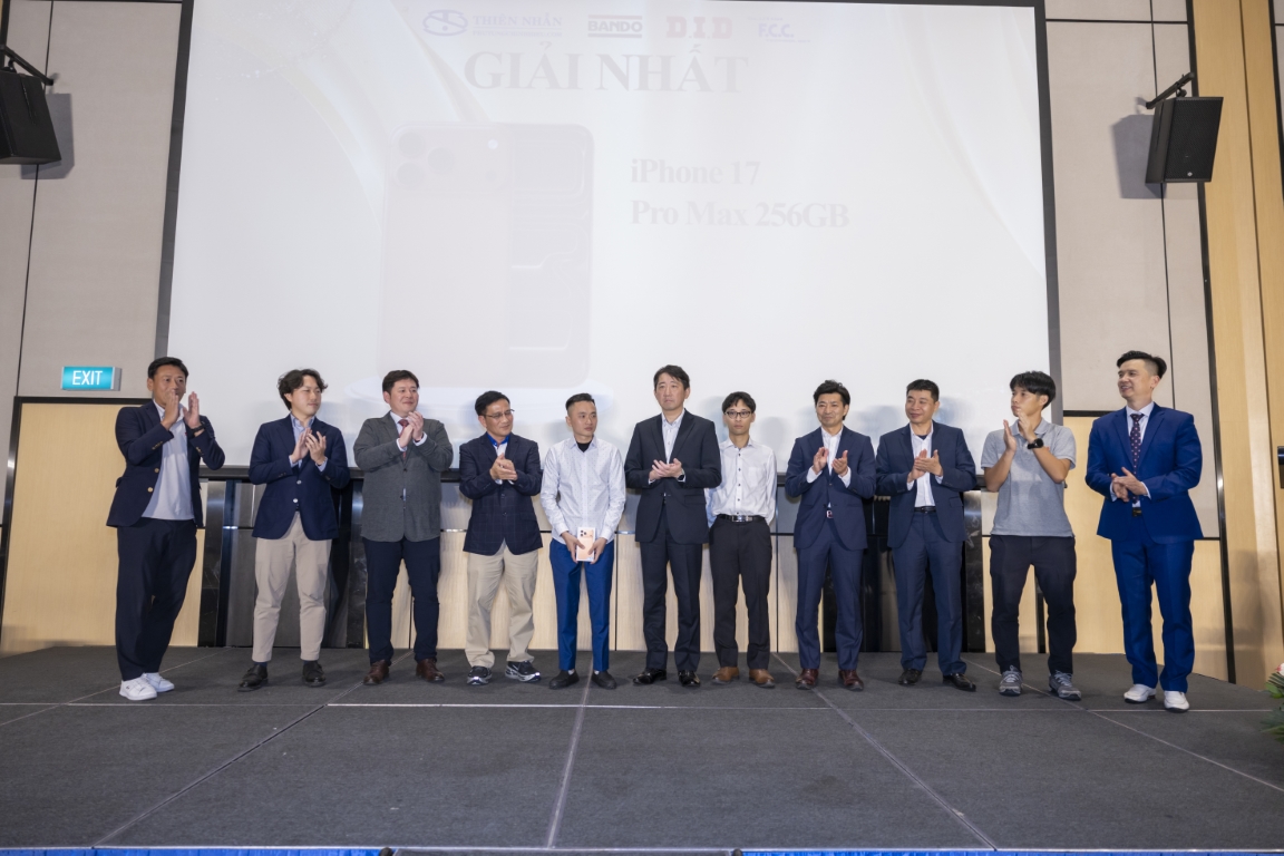 Tiec-tri-an-khach-hang-HN-2025-10.jpg Tiec-tri-an-khach-hang-HN-2025-10.jpg