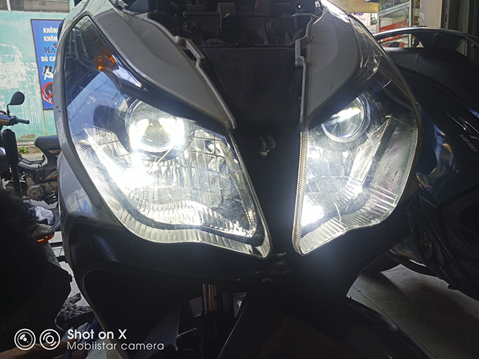 bong-den-osram-air-blade-125.jpg bong-den-osram-air-blade-125.jpg