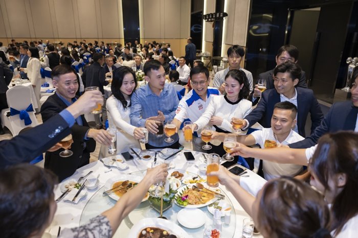 Tiec-tri-an-khach-hang-HN-2025-12.jpg Tiec-tri-an-khach-hang-HN-2025-12.jpg